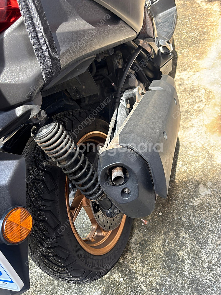 야마하 XMAX 스쿠터 22년식--4