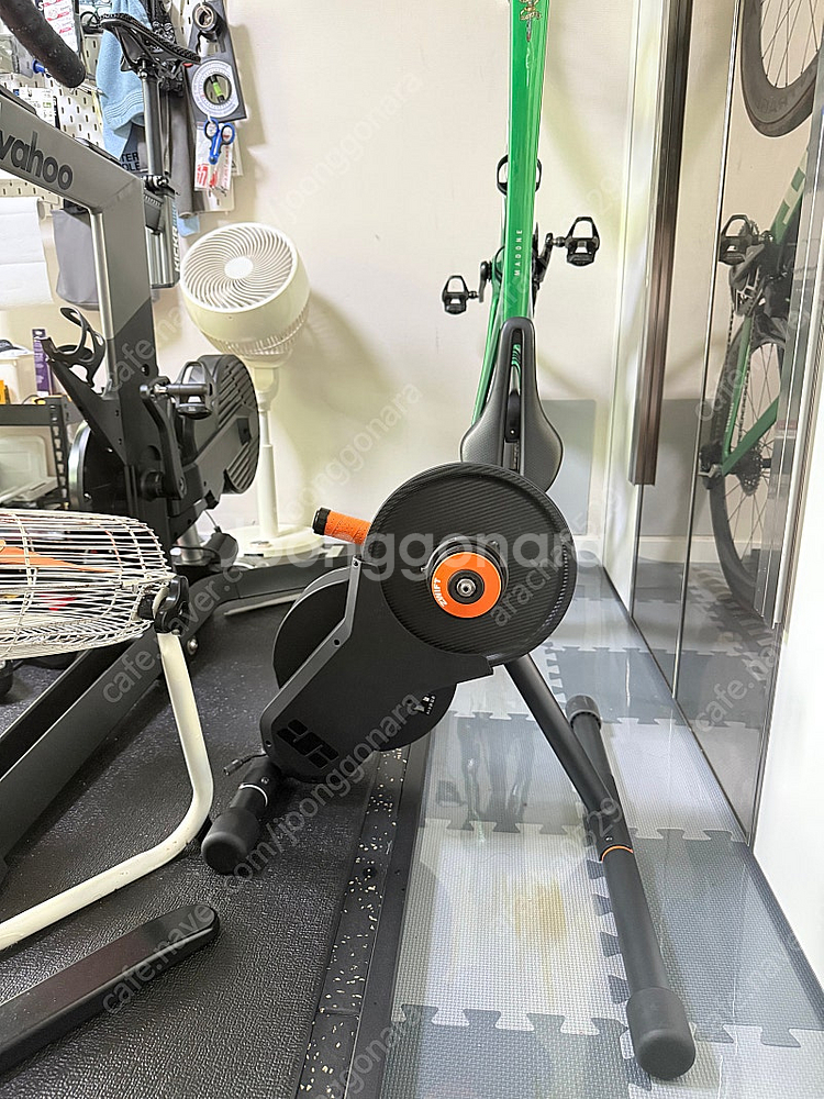 젯블랙 빅토리 스마트트레이너 팝니다.--0