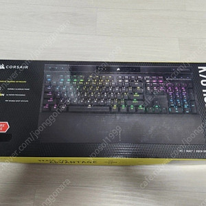 [단순개봉 미사용]커세어 K70 RGB PRO 청축 게이밍 키보드