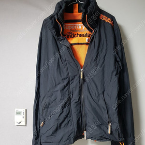 슈퍼드라이 윈드치터 자켓 L 사이즈입니다 - 브랜드: 슈퍼드라이 - 모델명: Windcheater Jacket - 사이즈: L - 색상: 블랙 - 방풍, 생활 방수 기능 있어요