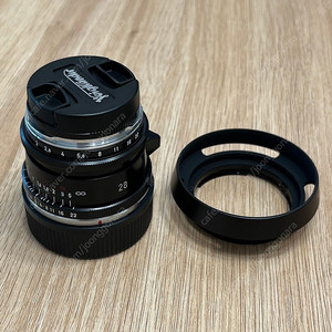 보이그랜더 울트론 28mm f2 type ii + lh-4n 후드 판매합니다.
