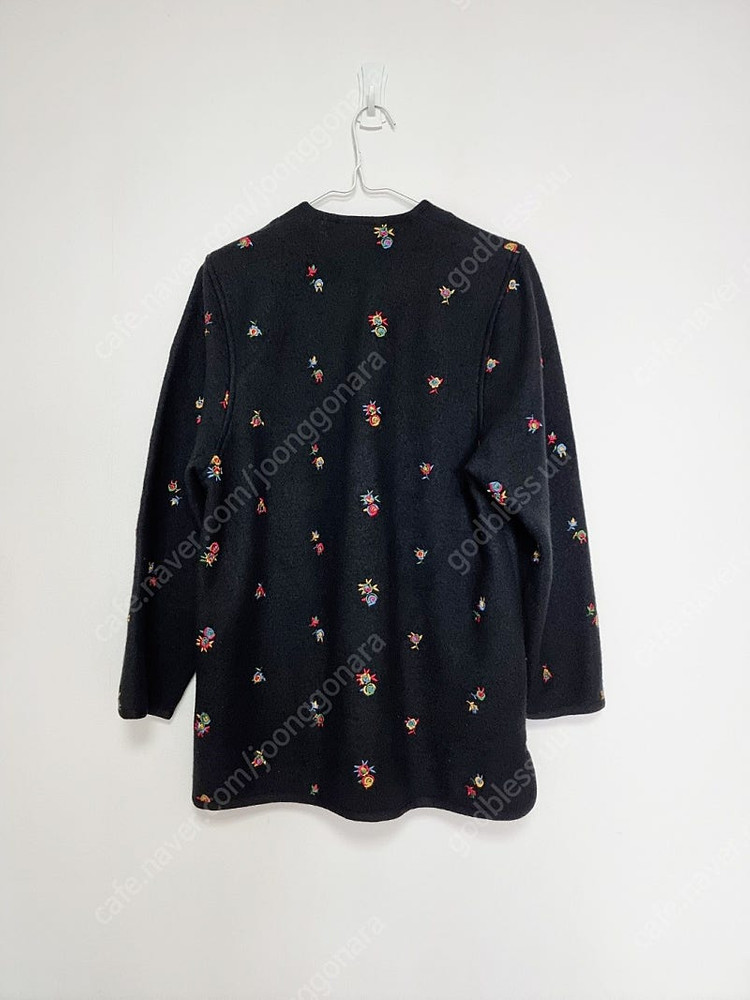 GEIGER 가이거 여성 자수 모직 가디건 (38)--1