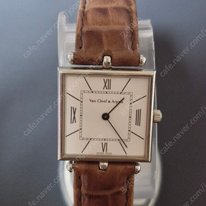 정품 반클리프아펠 화이트시계 팝니다. 클래식시계 남여 공용 (직거래 수원)