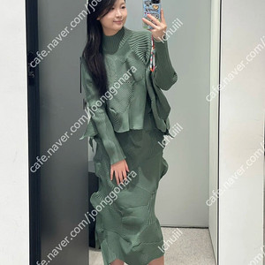 플리츠플리즈 이세이미야케 코네코네 탑 미스티 그린 ~