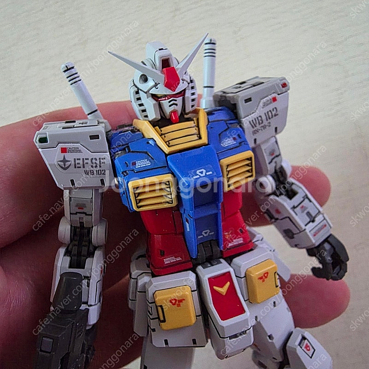 RG 2.0 퍼스트 건담 조립품 판매합니다--2