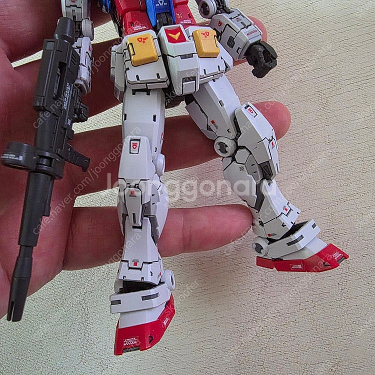 RG 2.0 퍼스트 건담 조립품 판매합니다--3