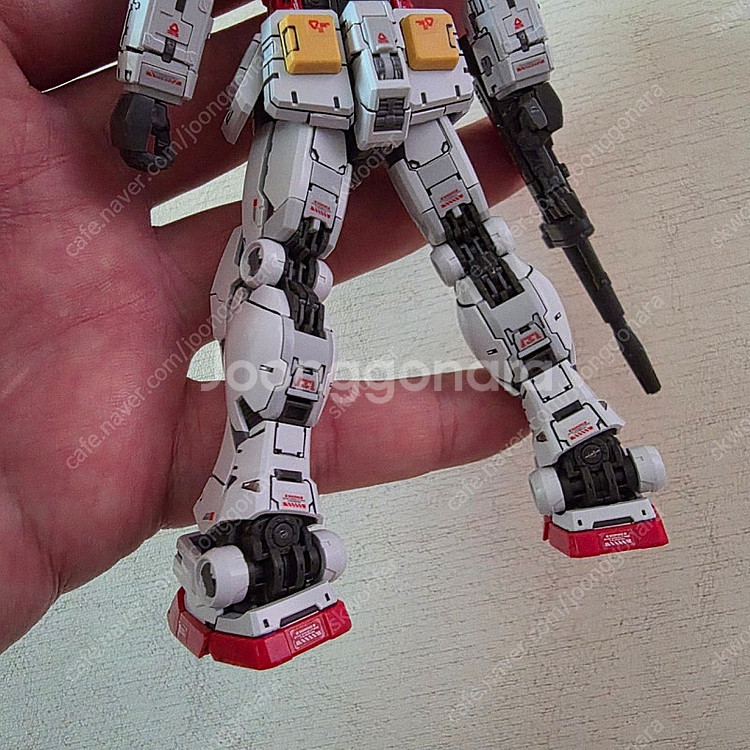RG 2.0 퍼스트 건담 조립품 판매합니다--5