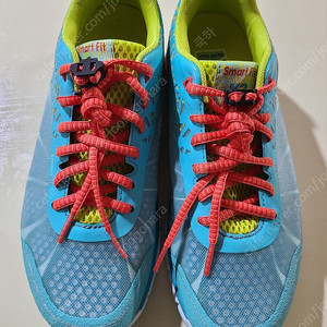 (거의 새상품) K2 Smart Fit 여성 러닝화 245
