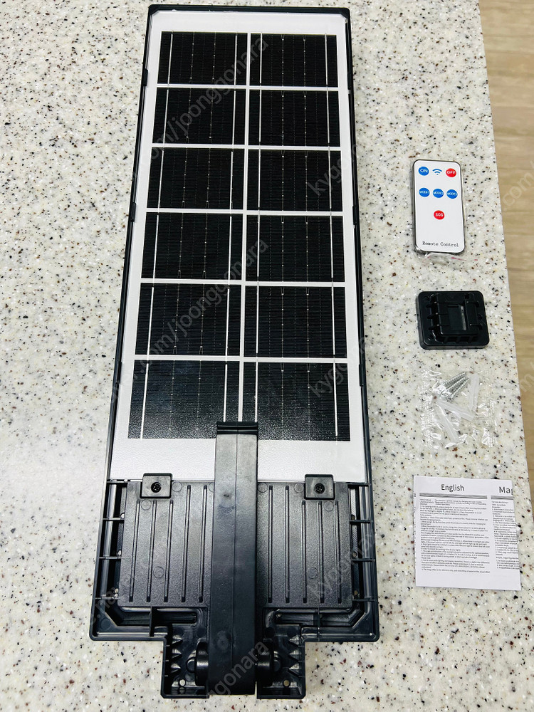 태양광 센서등 솔라등 모션 조명 리모컨 포함(특대형) 캠핑 펜션 정원 실외--3