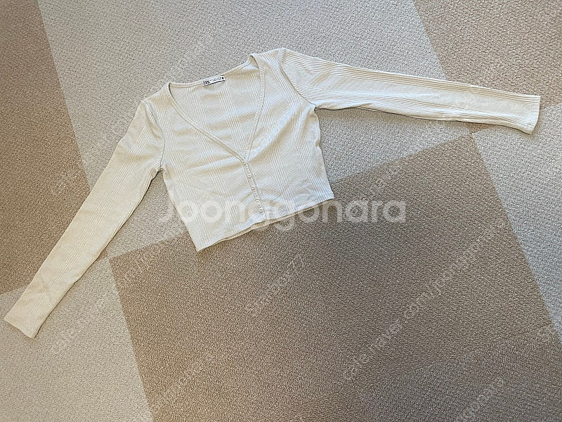 ZARA 여성 롱슬리브 크롭탑 (사이즈 S)--0