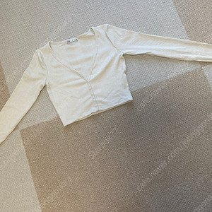 ZARA 여성 롱슬리브 크롭탑 (사이즈 S)