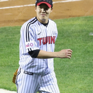 9월14일 엘지 기아 야구티켓 3루블루 4연석 교환원합니다 217블럭 97~100 1루 4연석 블루교환원합니다