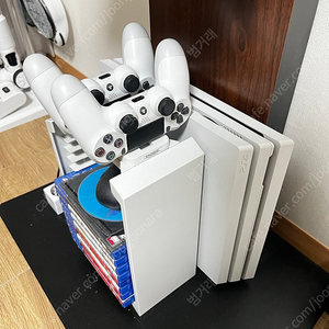 @@@@플스4 pro 화이트, 듀얼쇼크, 충전거치대 일괄 판매합니다@@@@
