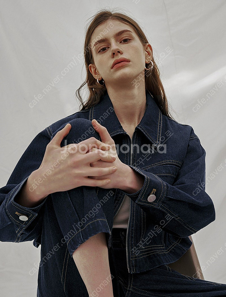 인보라 착용 아틀리에나인 스티치 데님 자켓--1