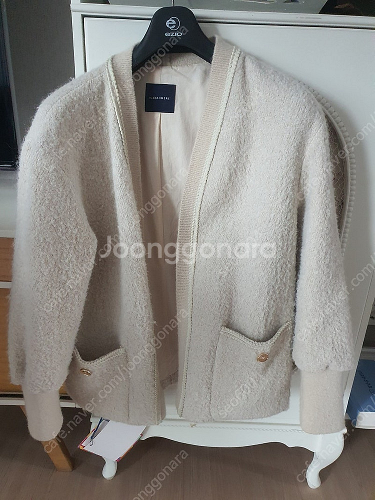 더캐시미어 부클레가디건 82사이즈--0