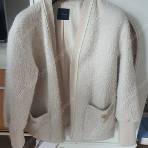 더캐시미어 부클레가디건 82사이즈