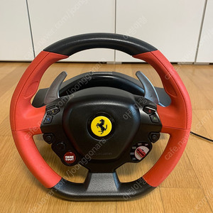 엑스박스 페라리458 핸들만 판매합니다.