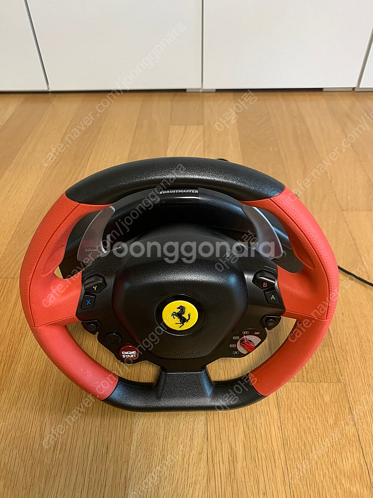엑스박스 페라리458 핸들만 판매합니다.--1