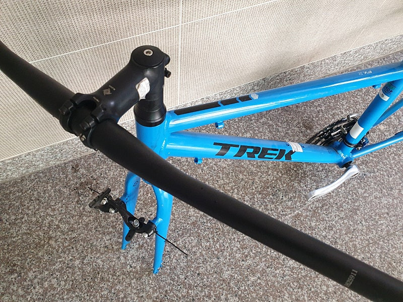 트렉 FX2 하이브리드 자전거+생활형 풀샥 MTB 자전거 프레임(트렉 데칼) 이미지