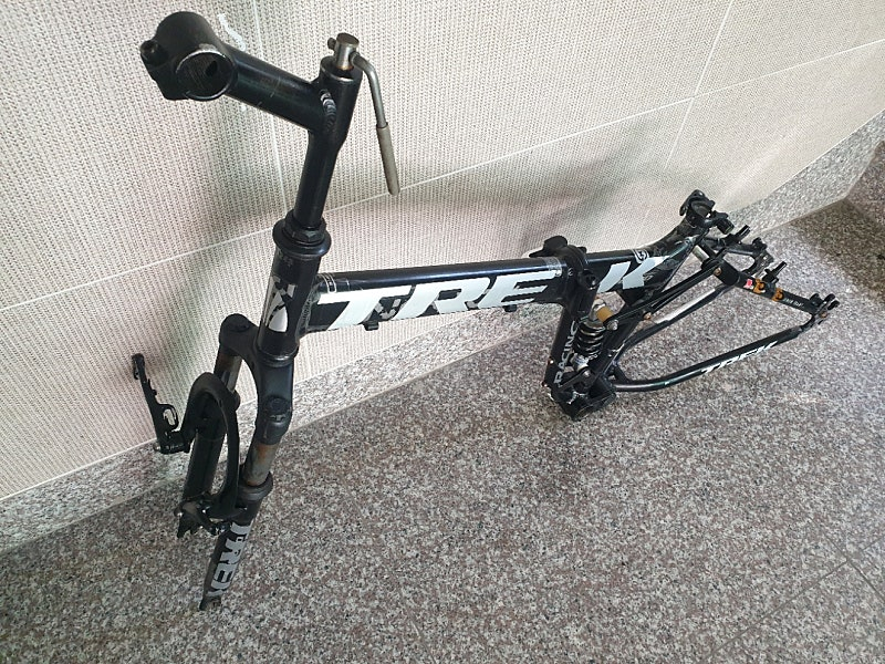 트렉 FX2 하이브리드 자전거+생활형 풀샥 MTB 자전거 프레임(트렉 데칼) 이미지