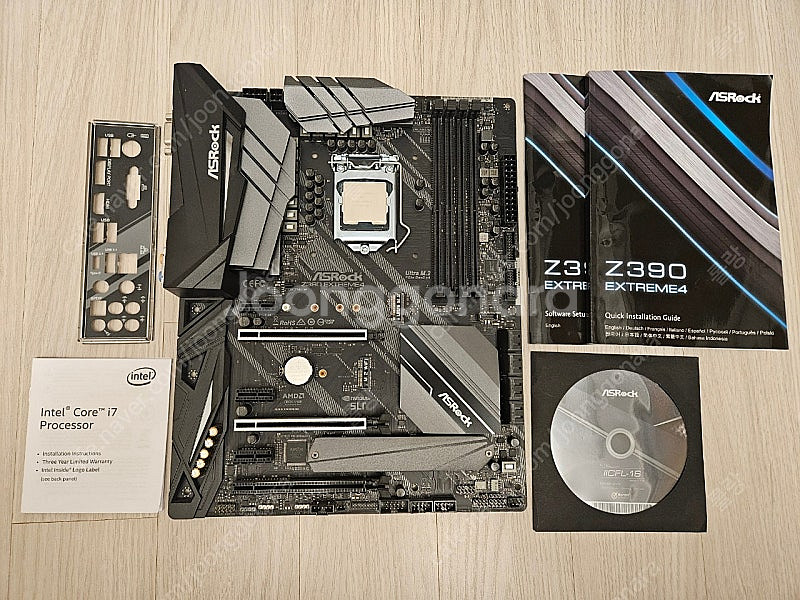 CPU, 메인보드 팝니다 (i7-9700k, ASRoc...--0