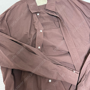 포터리 컴포트 셔츠 2사이즈(martini) 팝니다