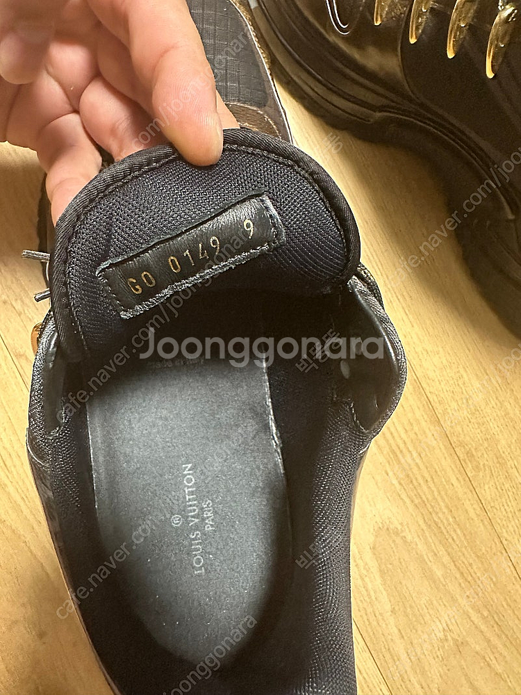 루이비통 모노그램 펄스 런웨이 스니커즈 9사이즈--2