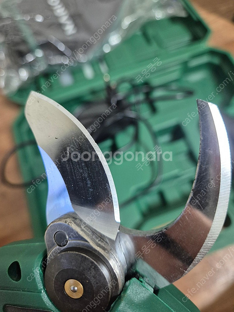 나리온 전지가위 35mm제품판매(배터리2개)--1