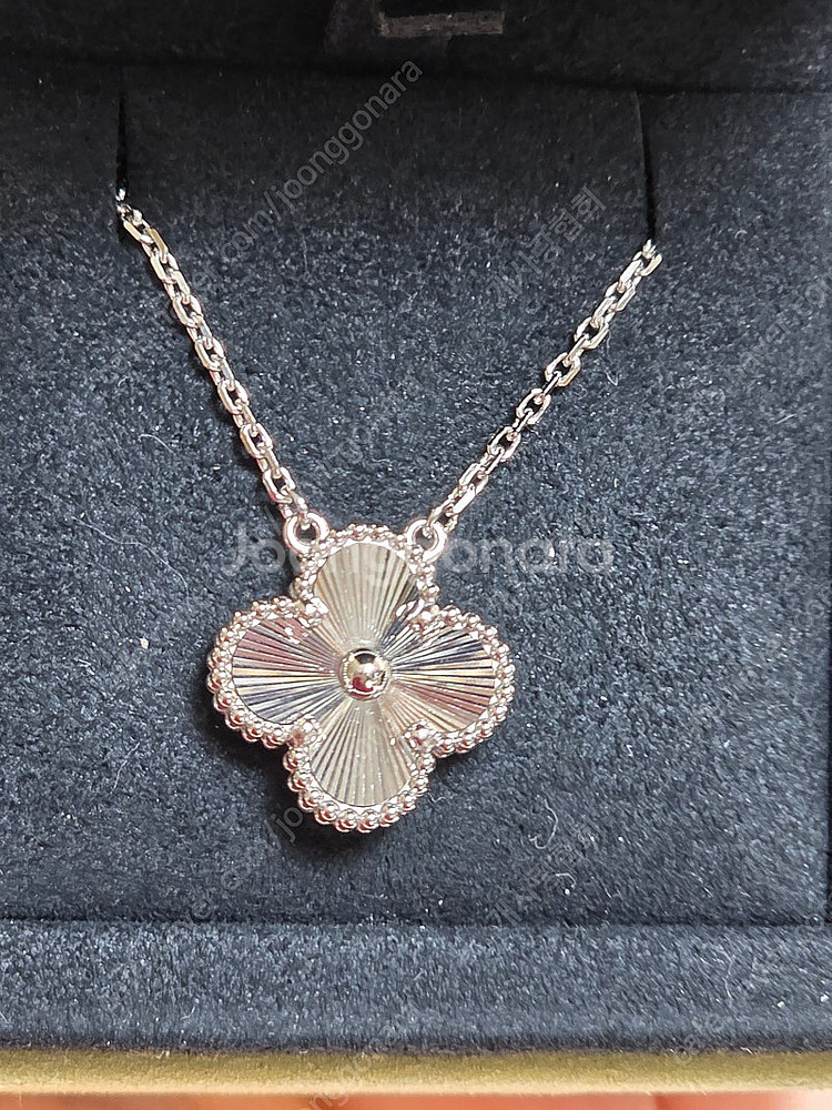 반클리프 기요세 화이트골드 목걸이 판매(25년6월 수령)--4