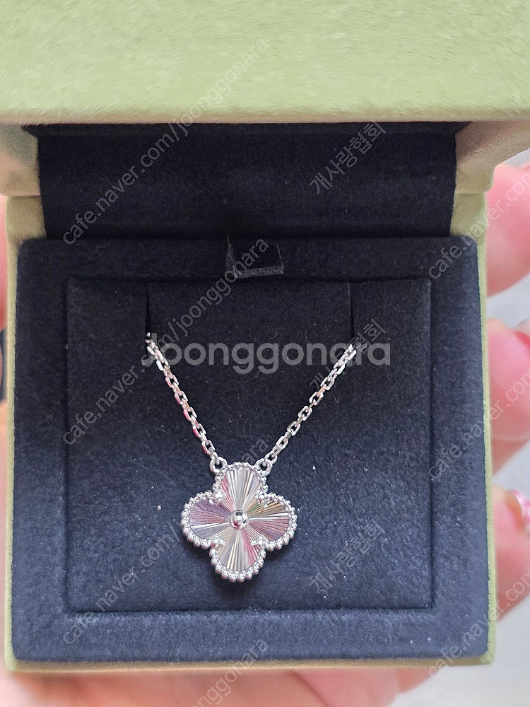 반클리프 기요세 화이트골드 목걸이 판매(25년6월 수령)--5