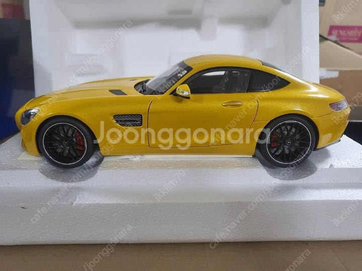 1:18 / 미니챔프, 오토아트 / 포르쉐 카레라, 카이엔, 벤츠 GTS 판매 합니다--0