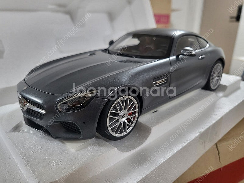 1:18 / 미니챔프, 오토아트 / 포르쉐 카레라, 카이엔, 벤츠 GTS 판매 합니다--4