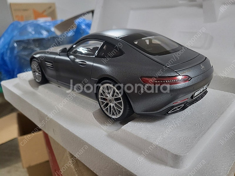 1:18 / 미니챔프, 오토아트 / 포르쉐 카레라, 카이엔, 벤츠 GTS 판매 합니다--5