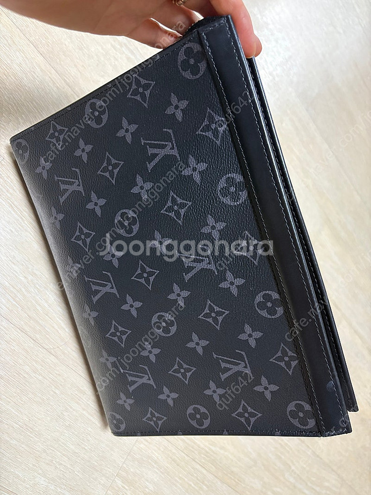 루이비통 클러치--0