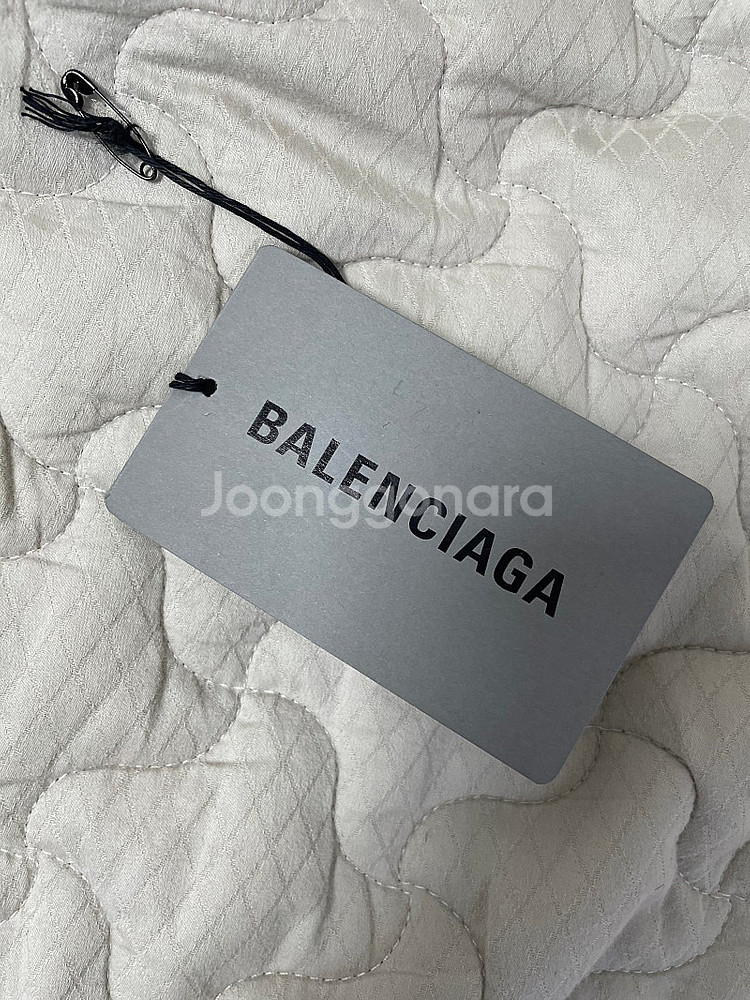 정품 20ss 발렌시아가 슬리브 로고 체크코트 새상품 79만원 판매.--8