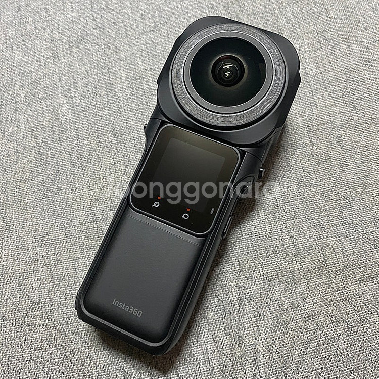 인스타360 ONE RS 1인치 360 라이카렌즈--0