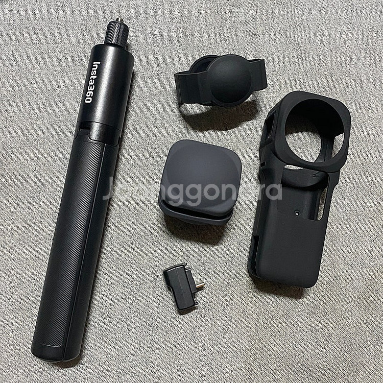 인스타360 ONE RS 1인치 360 라이카렌즈--2