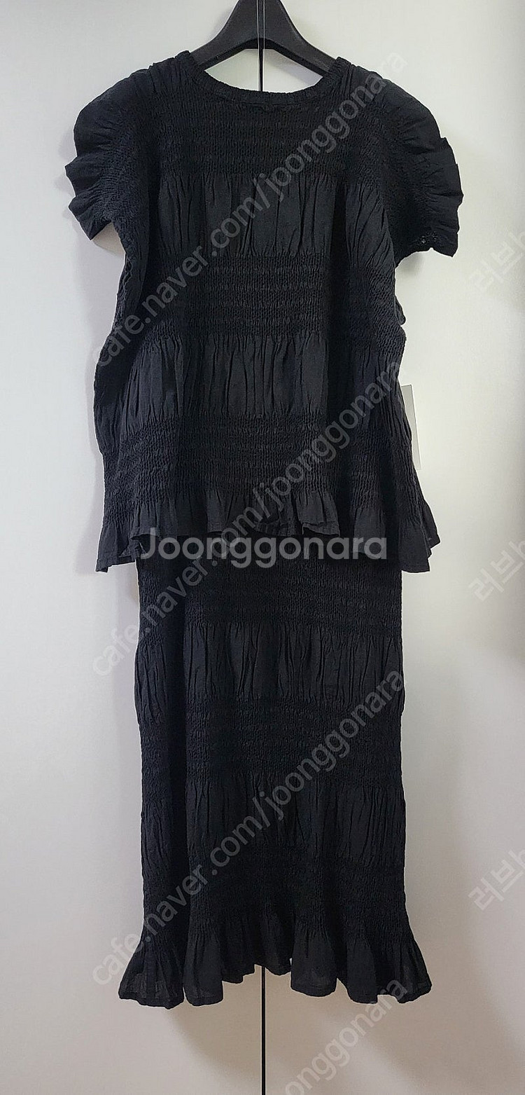 새상품 이세이미야케 미 슈링크 탑 +스커트 세트--0