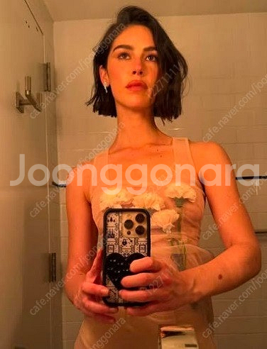 그레이시 에이브럼스 스타일 아이폰 15케이스+블랙 하트 양면 흡착(6.99cm*6.2cm) 홀더--8