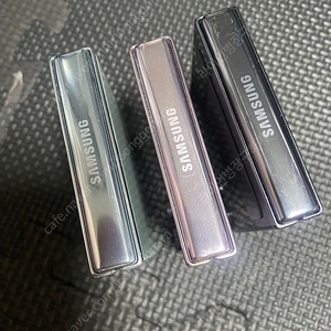 개인 z플립5 512gb s급 멍 없음