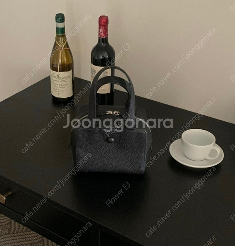 (새상품) 봉긋 카라멜백 블랙 택포함--1