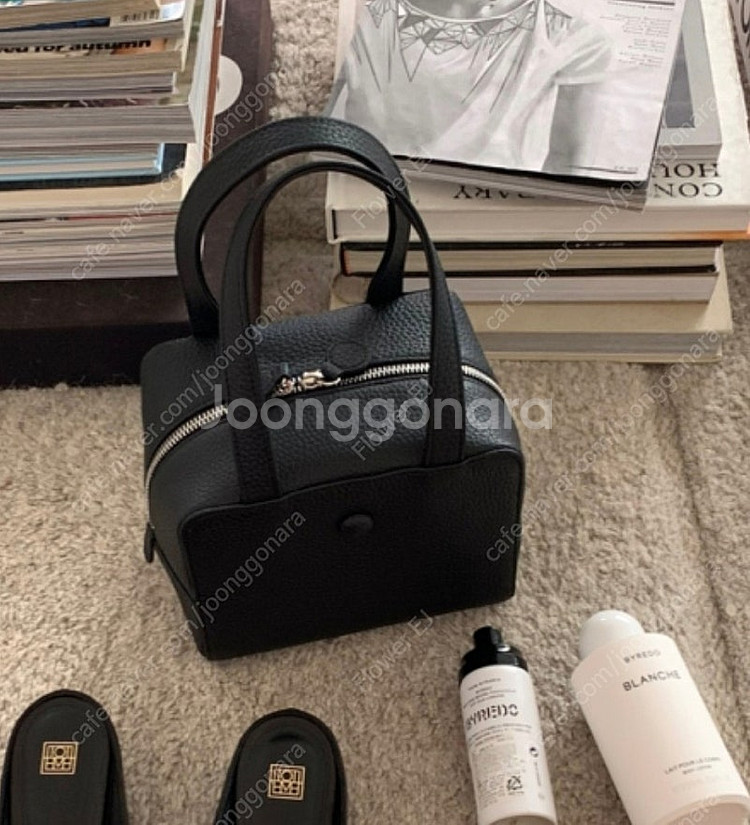 (새상품) 봉긋 카라멜백 블랙 택포함--2