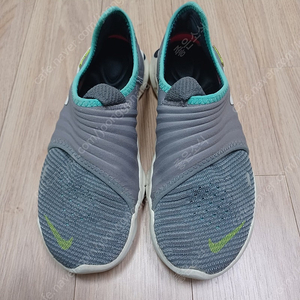 편한 나이키프리런 운동화 (사이즈: 215~225)