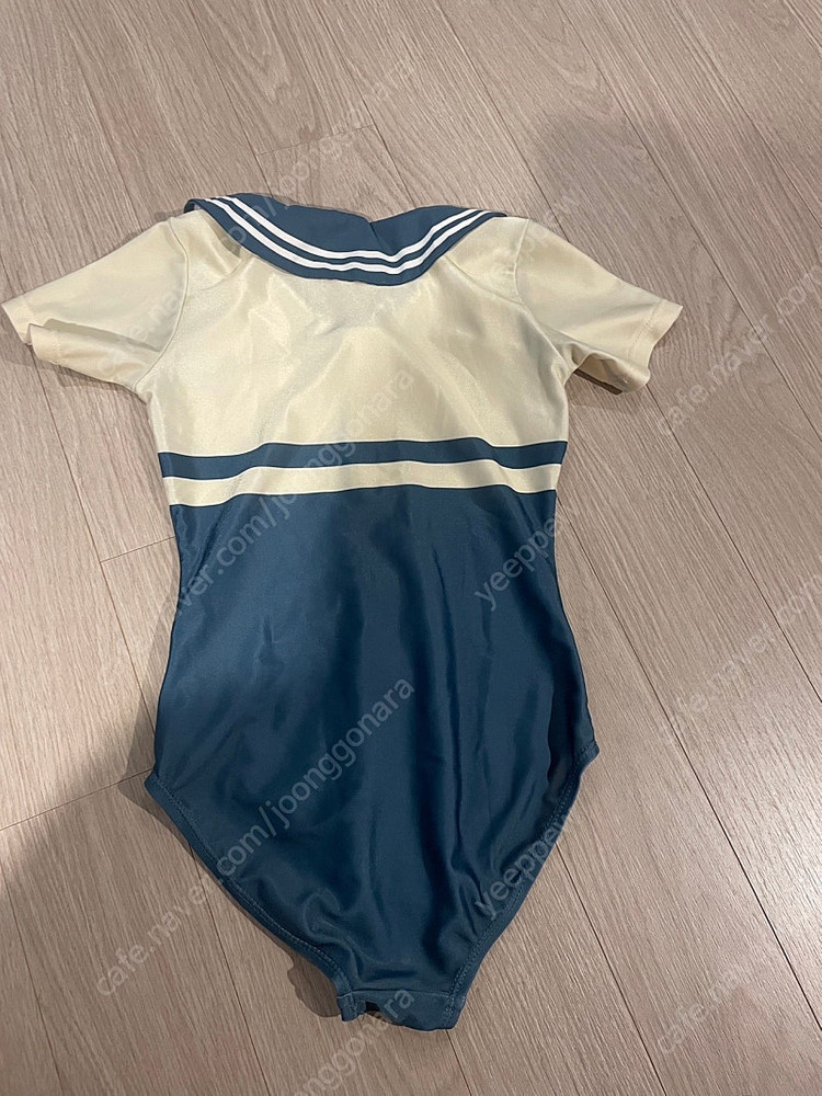 귀여운 여아 원피스 수영복 120사이즈--2