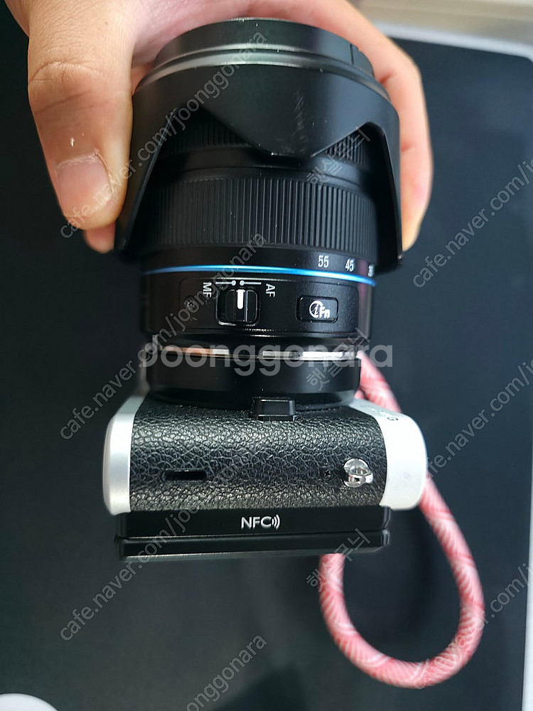 삼성 nx300 + 1855 렌즈 블랙 색상 판매합니다--1