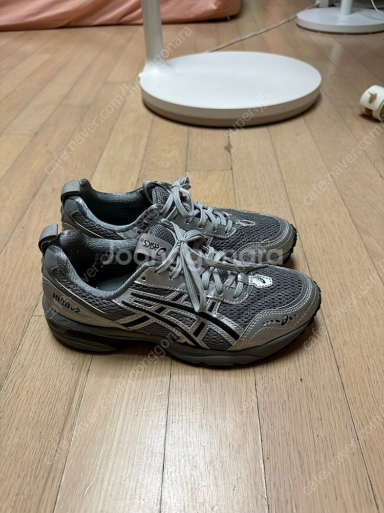 (240) 아식스 1090 v2 실버 팝니다--2