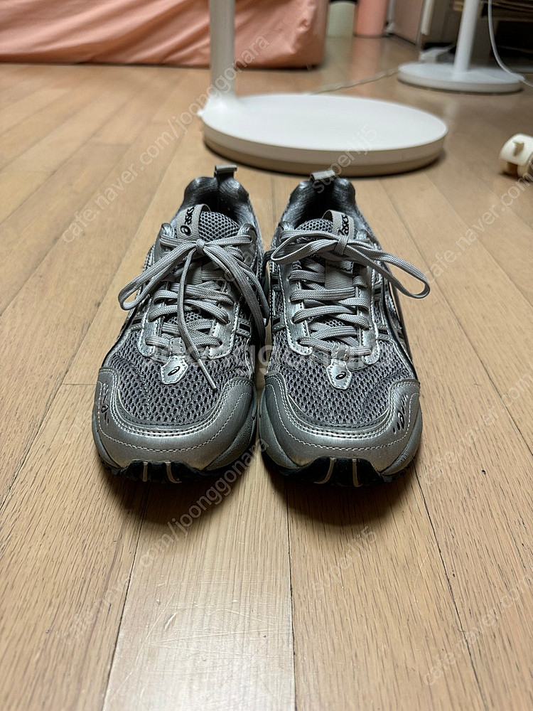 (240) 아식스 1090 v2 실버 팝니다--3