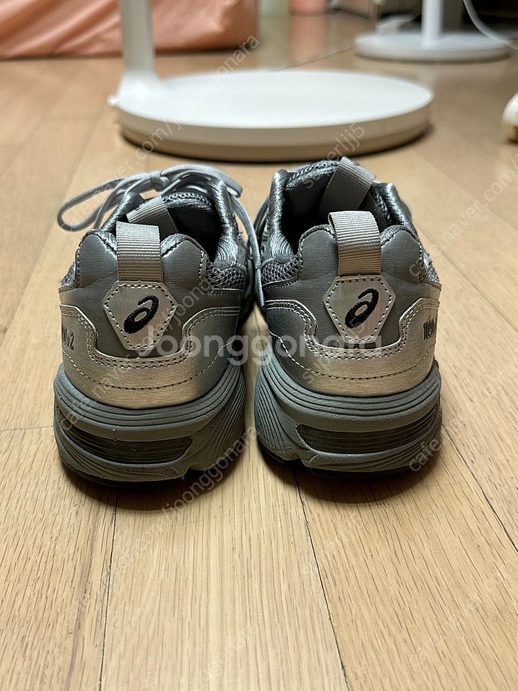 (240) 아식스 1090 v2 실버 팝니다--4