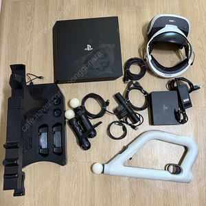 Ps4 pro + vr + 슈팅건 + 거치대 + 게임 32개