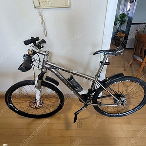 MTB 풀티타늄, 풀 xtr 구동, 33단 브레이크 큐알까지, 모든 볼트 스텐리스 비 맞아도 걱정끝